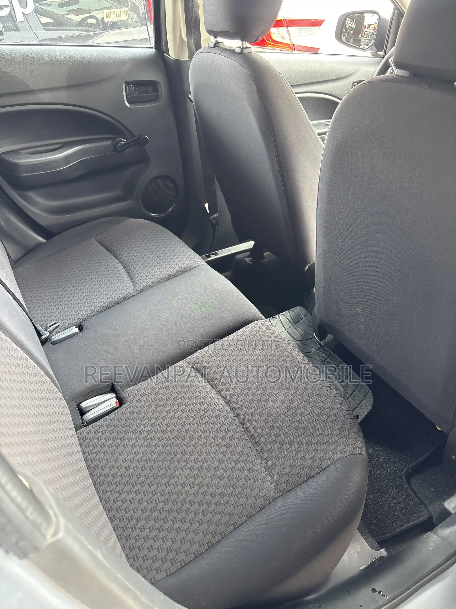 Mitsubishi Mirage 2019 Silver
