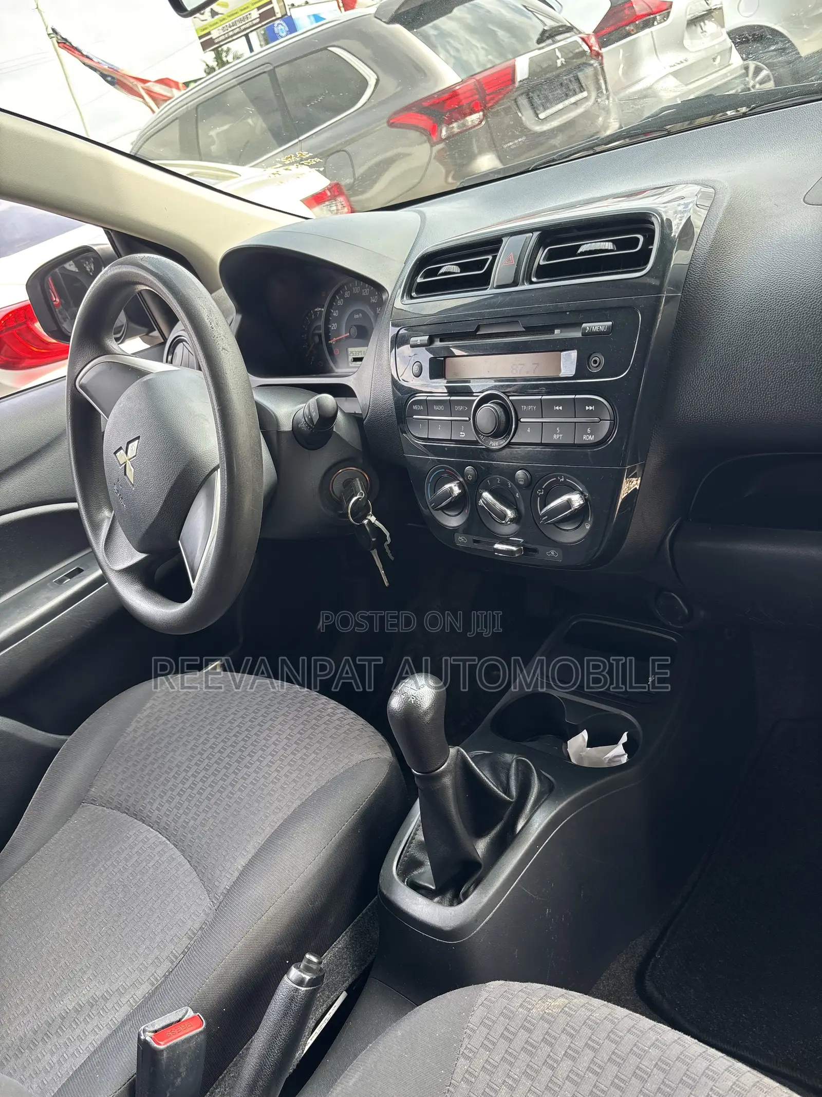 Mitsubishi Mirage 2019 Silver