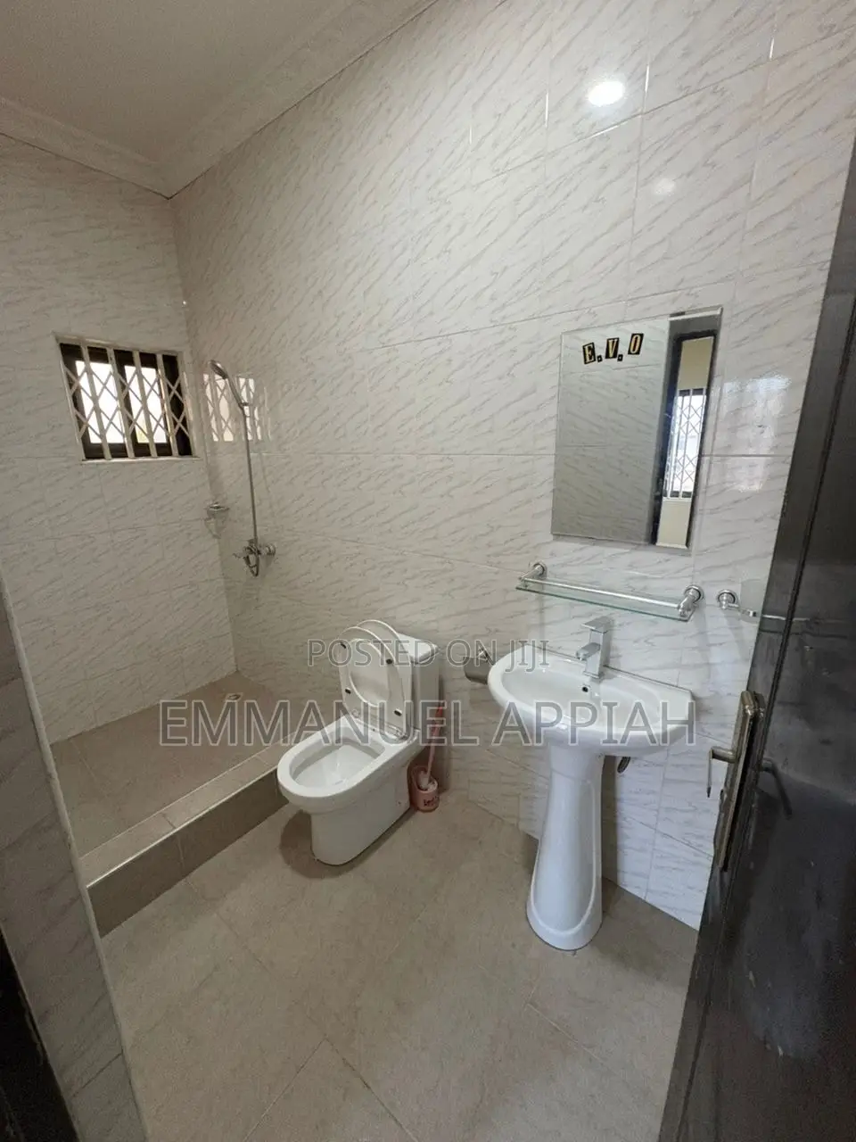 3bdrm Townhouse / Terrace in Oyarifa for rent
