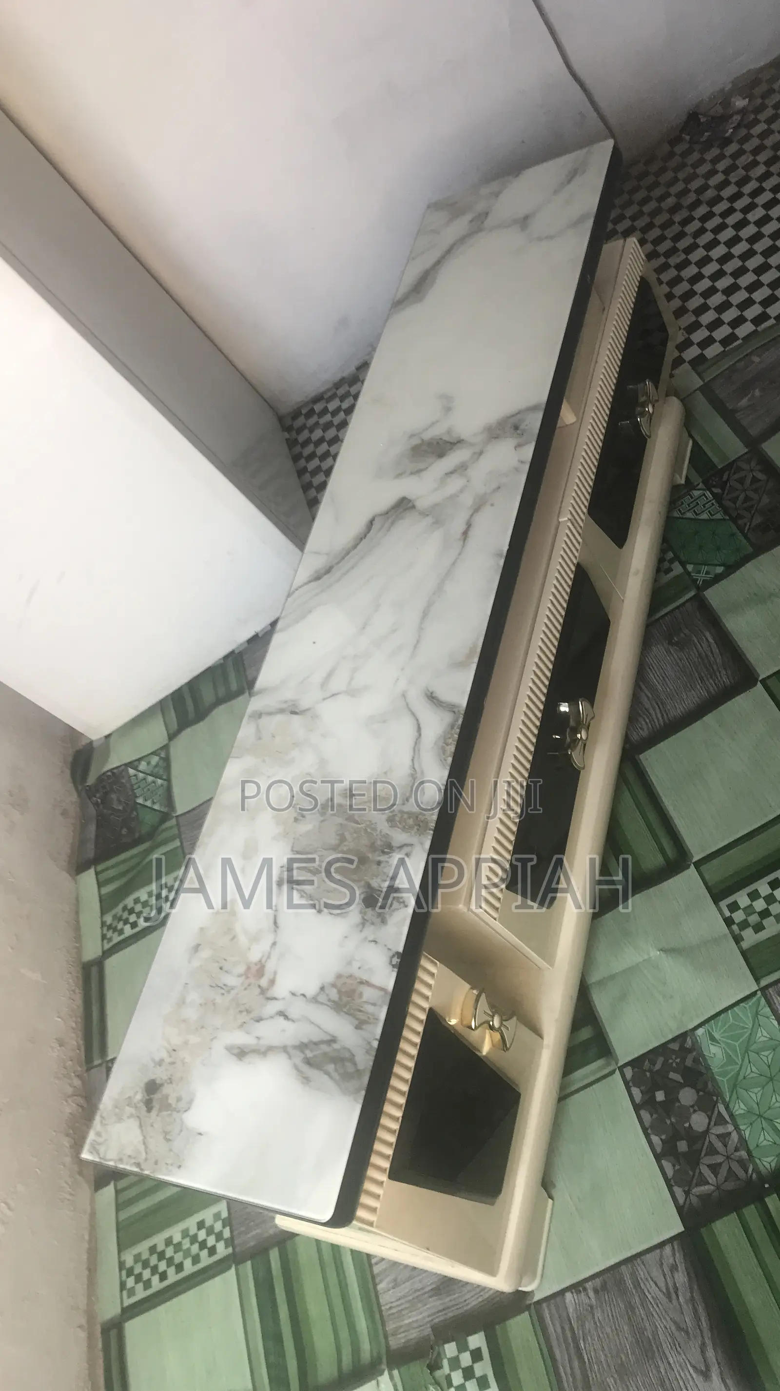 Turkish Marble Tv Stand (10inche’S)