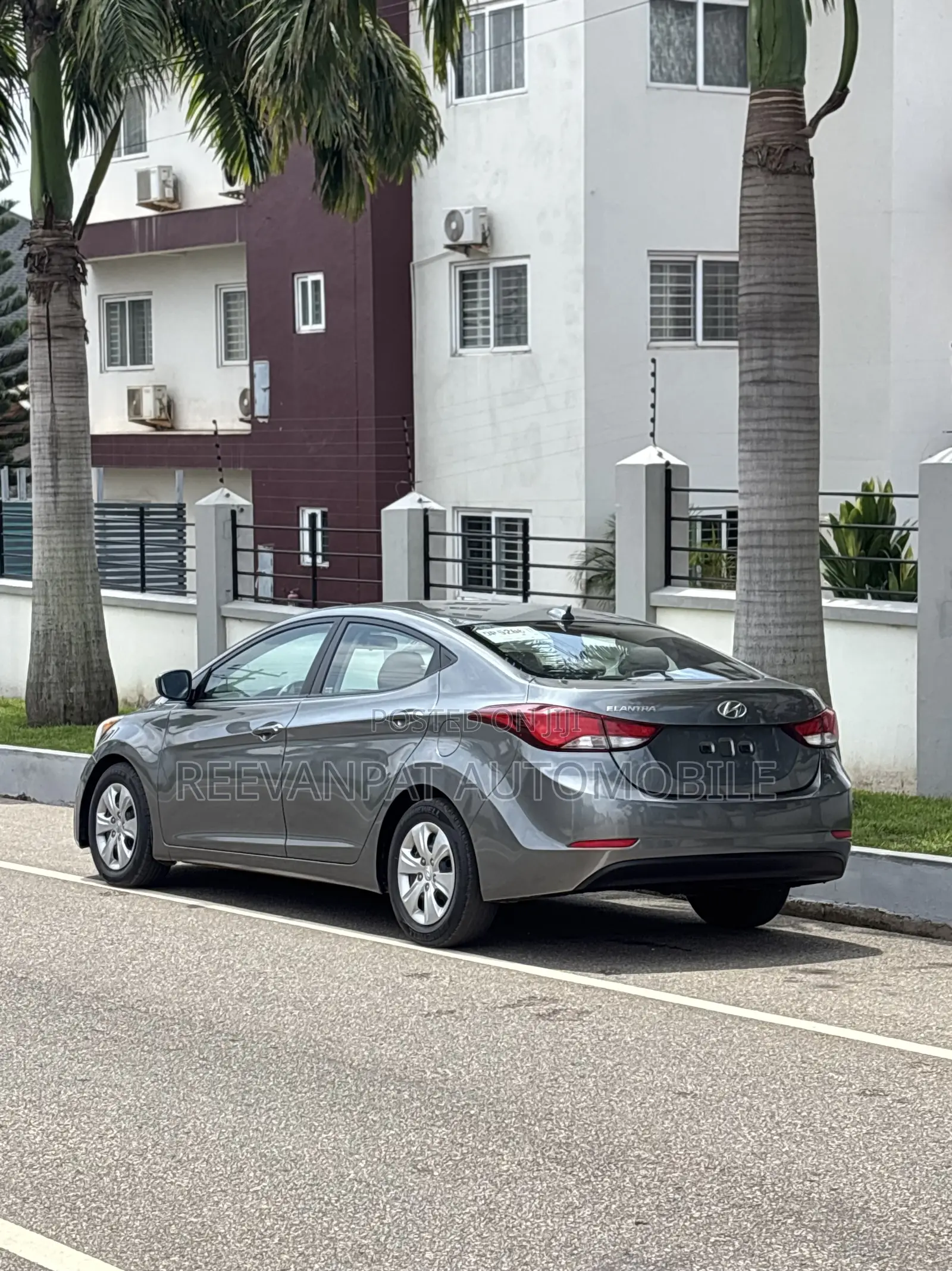 Hyundai Elantra 2016 Silver