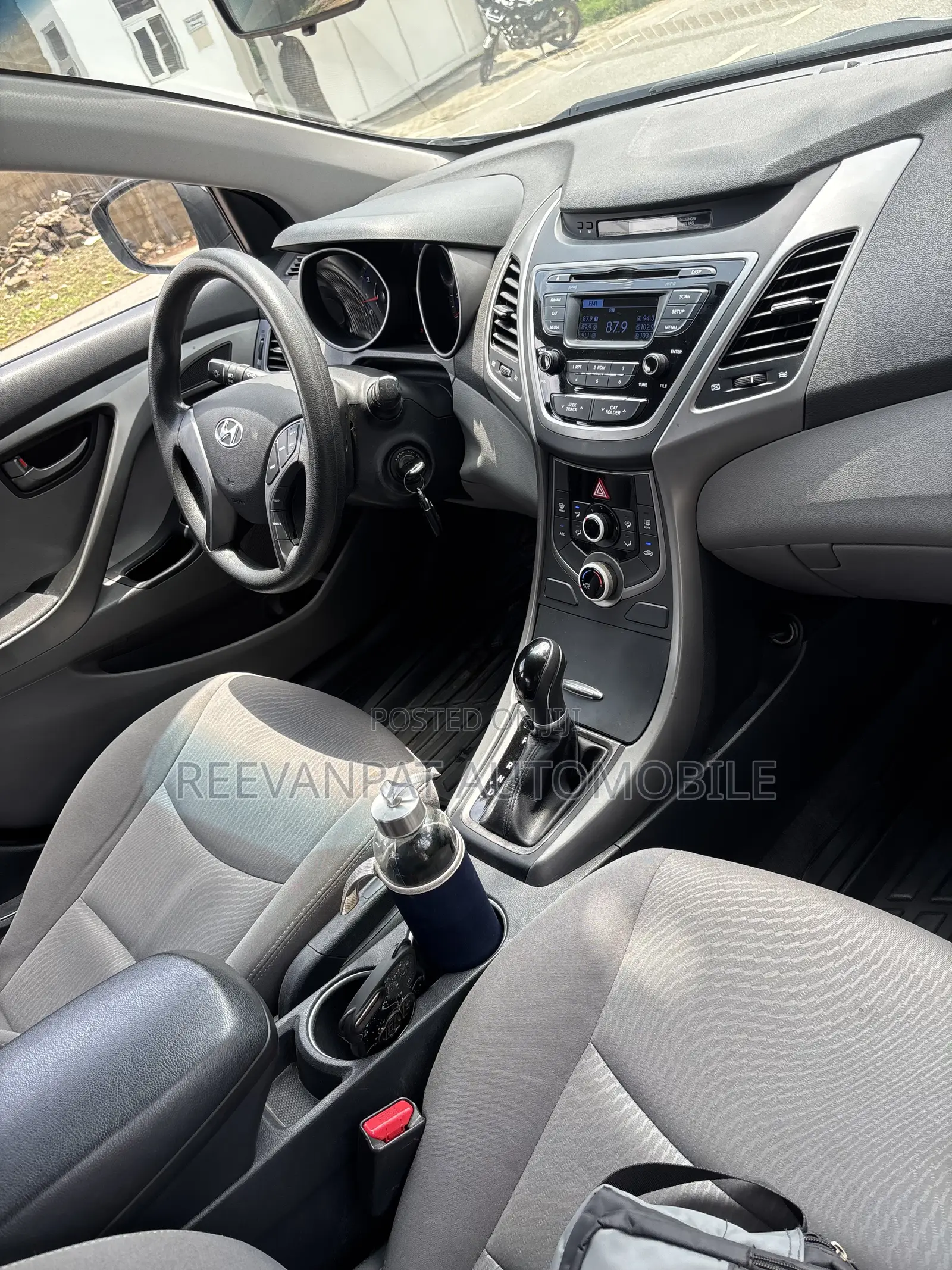 Hyundai Elantra 2016 Silver