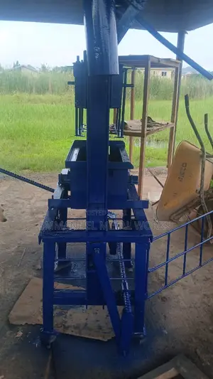Concrete Block Machine