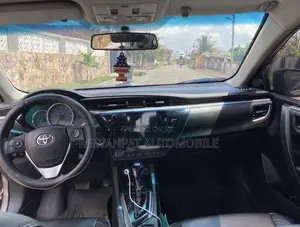 Toyota Corolla 2014 Brown