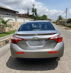 Toyota Corolla 2014 Brown
