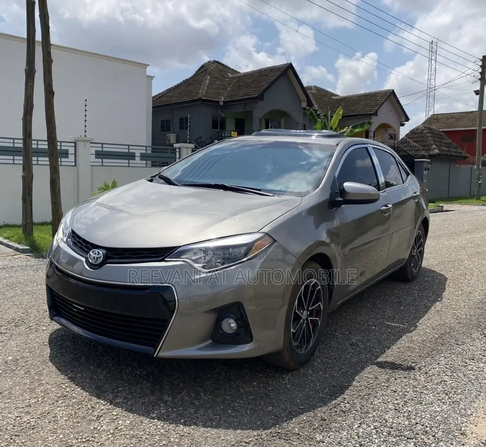 Toyota Corolla 2014 Brown