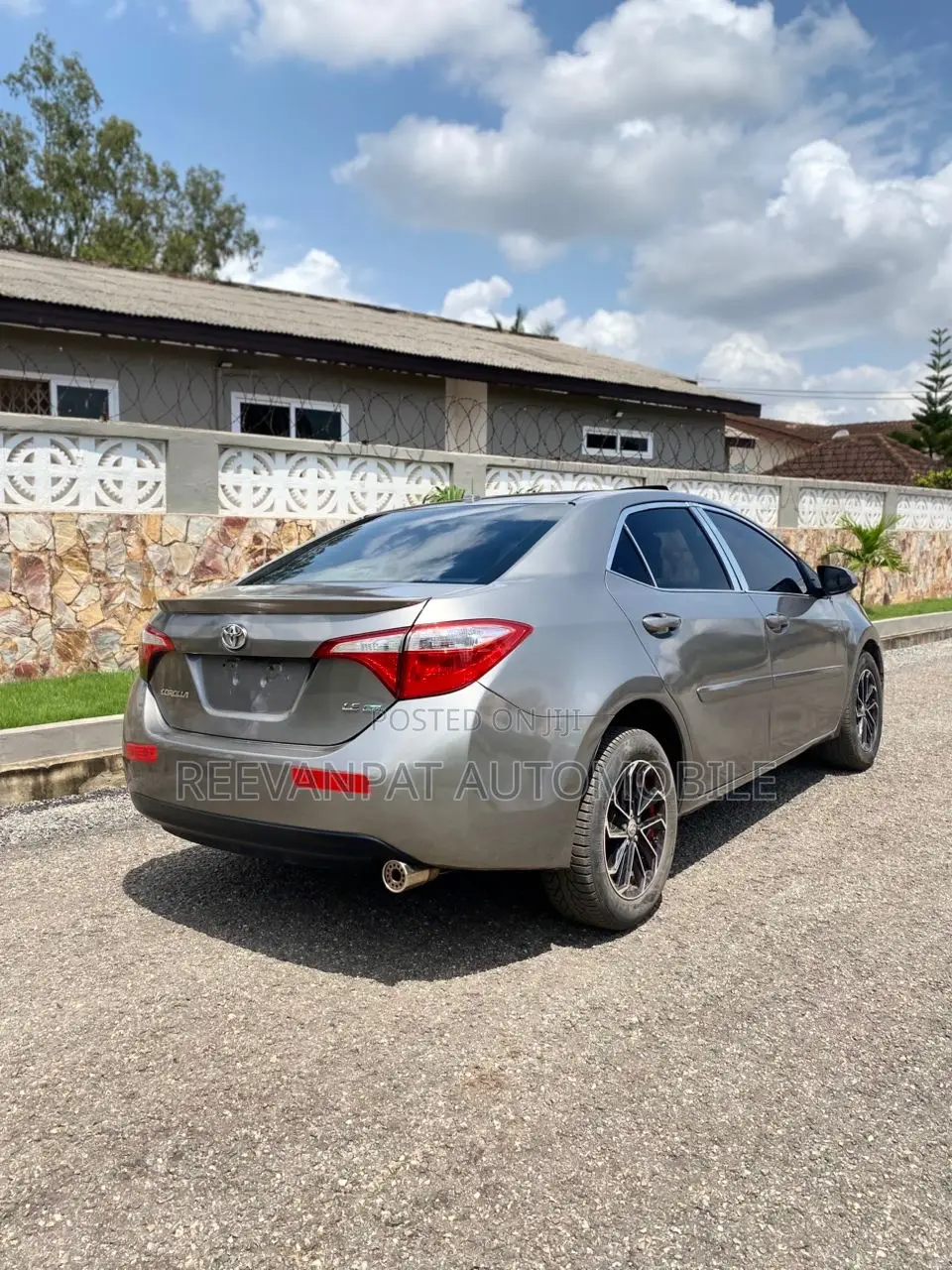 Toyota Corolla 2014 Brown