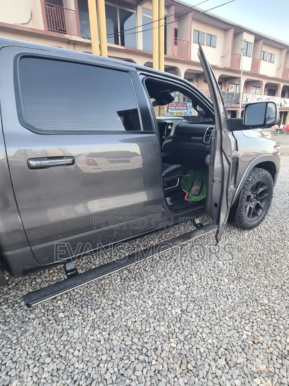 Dodge RAM 2022 Black