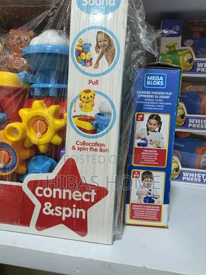 Connect Spin Roll Assembles Animal Train Toy