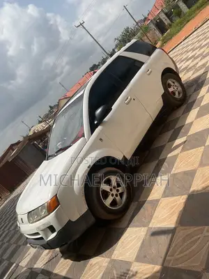 Saturn Vue 2009 White