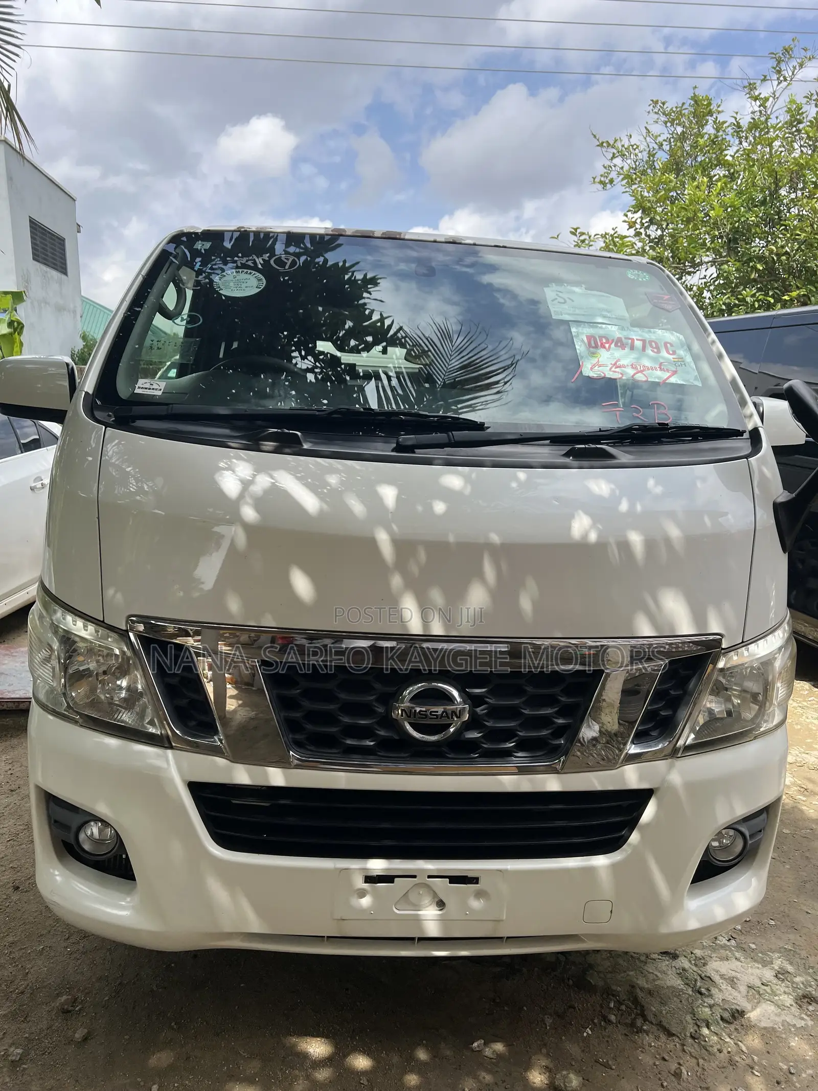 Nissan Caravan 2015 White