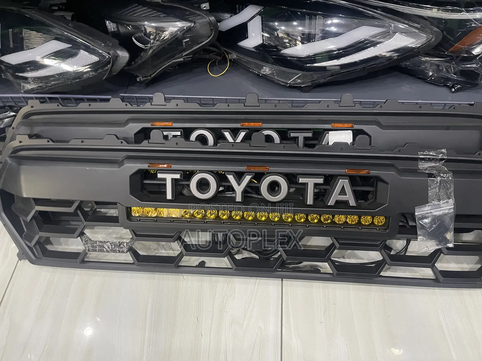 Trail-Hunter Grille Genuine Oem Heritage Style With High Led