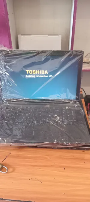 New Laptop Toshiba dynaEdge DE-100 6GB Intel Core i3 HDD 320GB