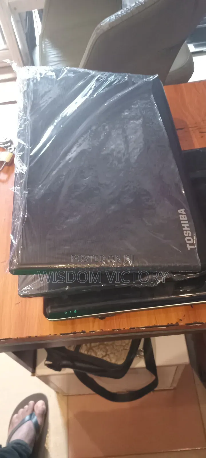 New Laptop Toshiba dynaEdge DE-100 6GB Intel Core i3 HDD 320GB