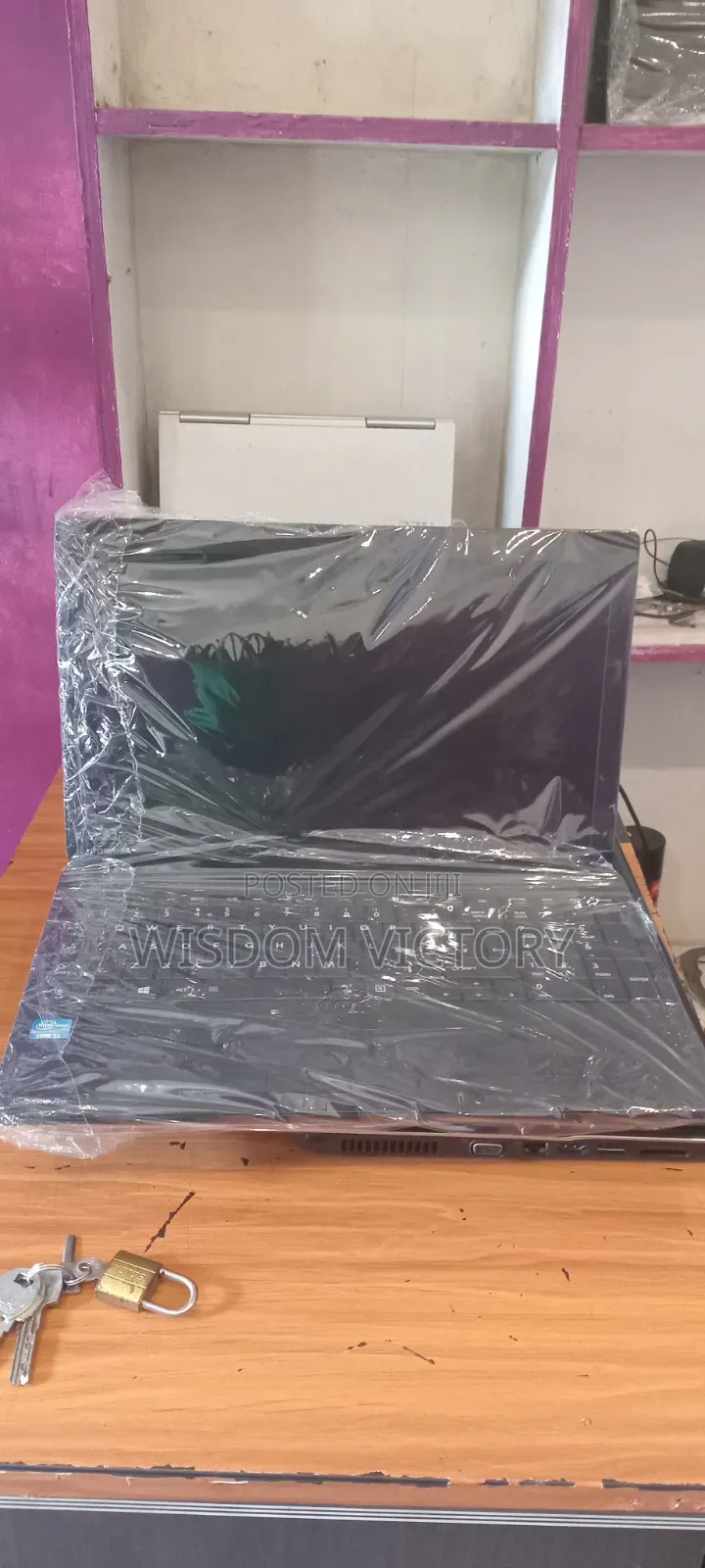 New Laptop Toshiba dynaEdge DE-100 6GB Intel Core i3 HDD 320GB