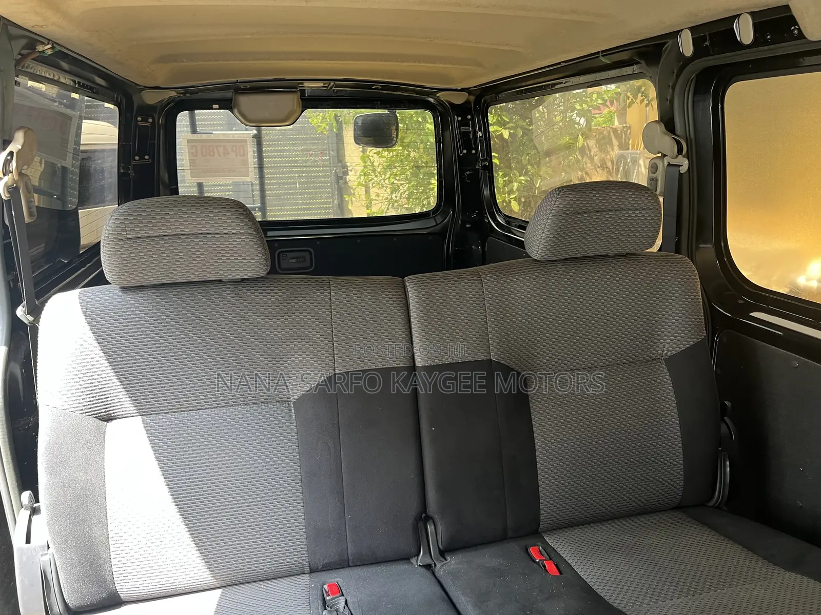 Nissan Caravan 2015 Black
