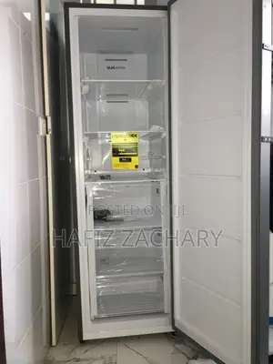 Hisense 10.2 Cu. Ft. Garage Ready Convertible Upright Freezer/Fridge
