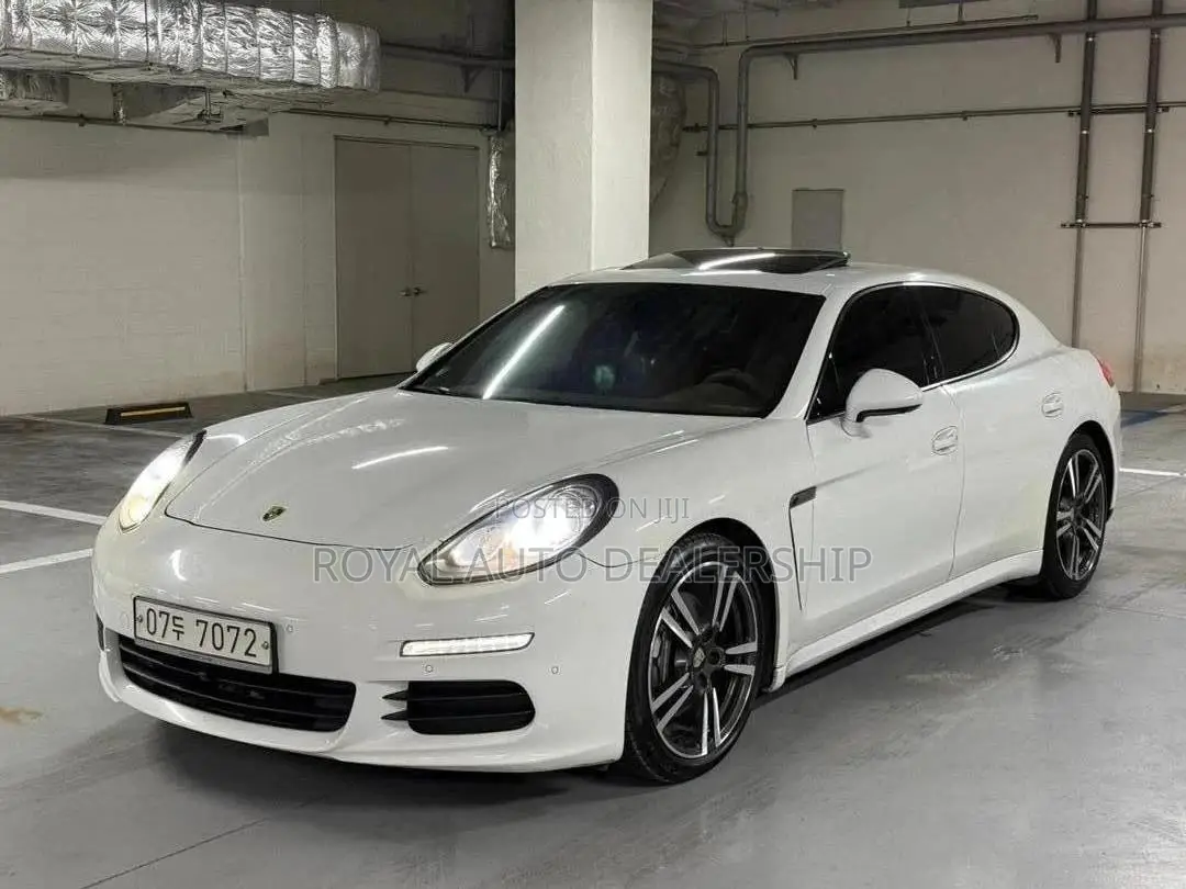 Porsche Panamera Turbo 4dr Sedan AWD (4.8L 8cyl Turbo 7AM) 2014 White