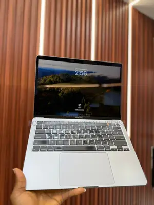 New Laptop Apple MacBook Pro 2022 M2 8GB Intel Core i5 SSD 500GB