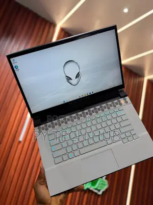 Laptop Alienware M15 16GB Intel Core i7 SSD 1T