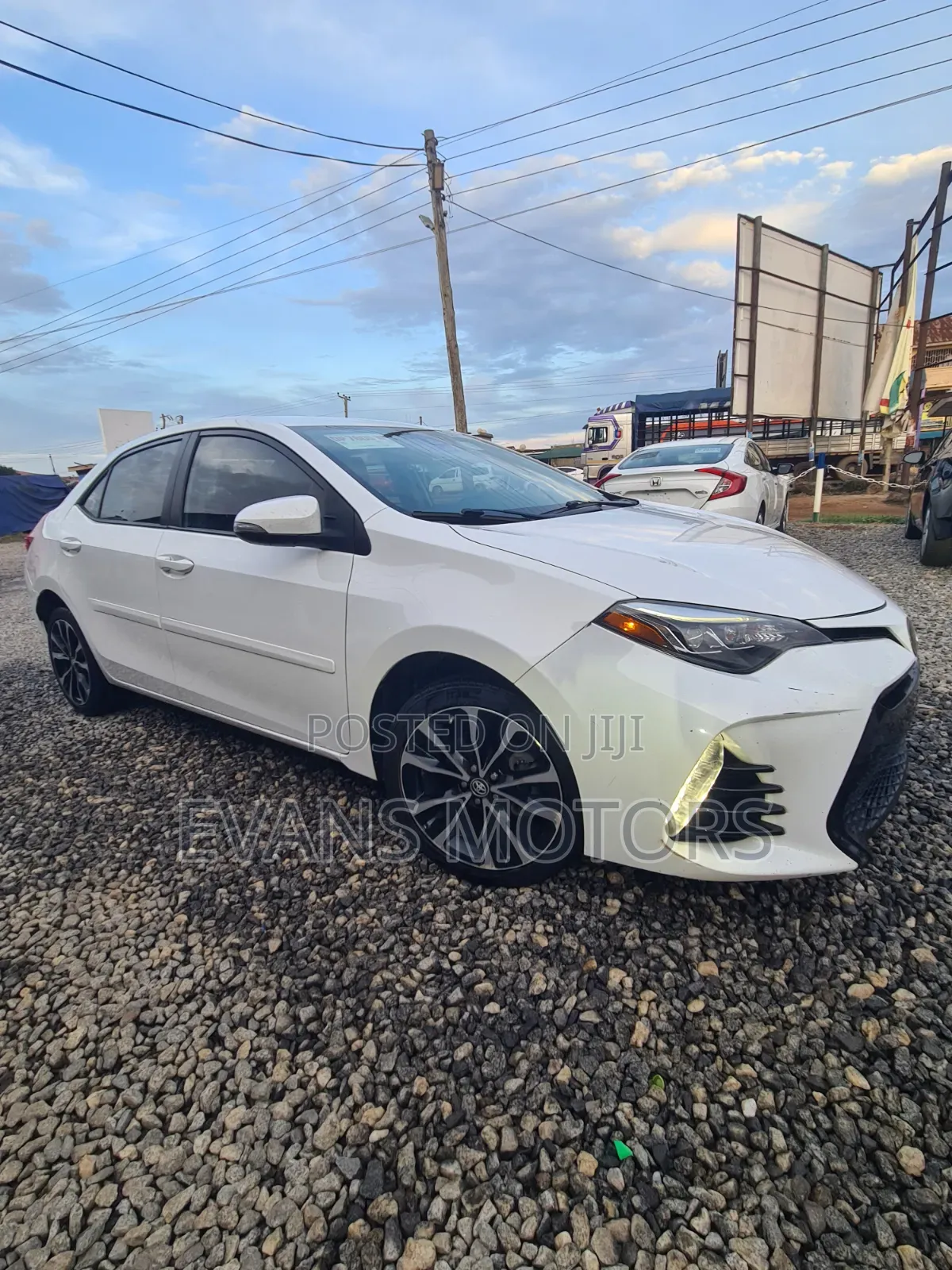 Toyota Corolla 2018 White
