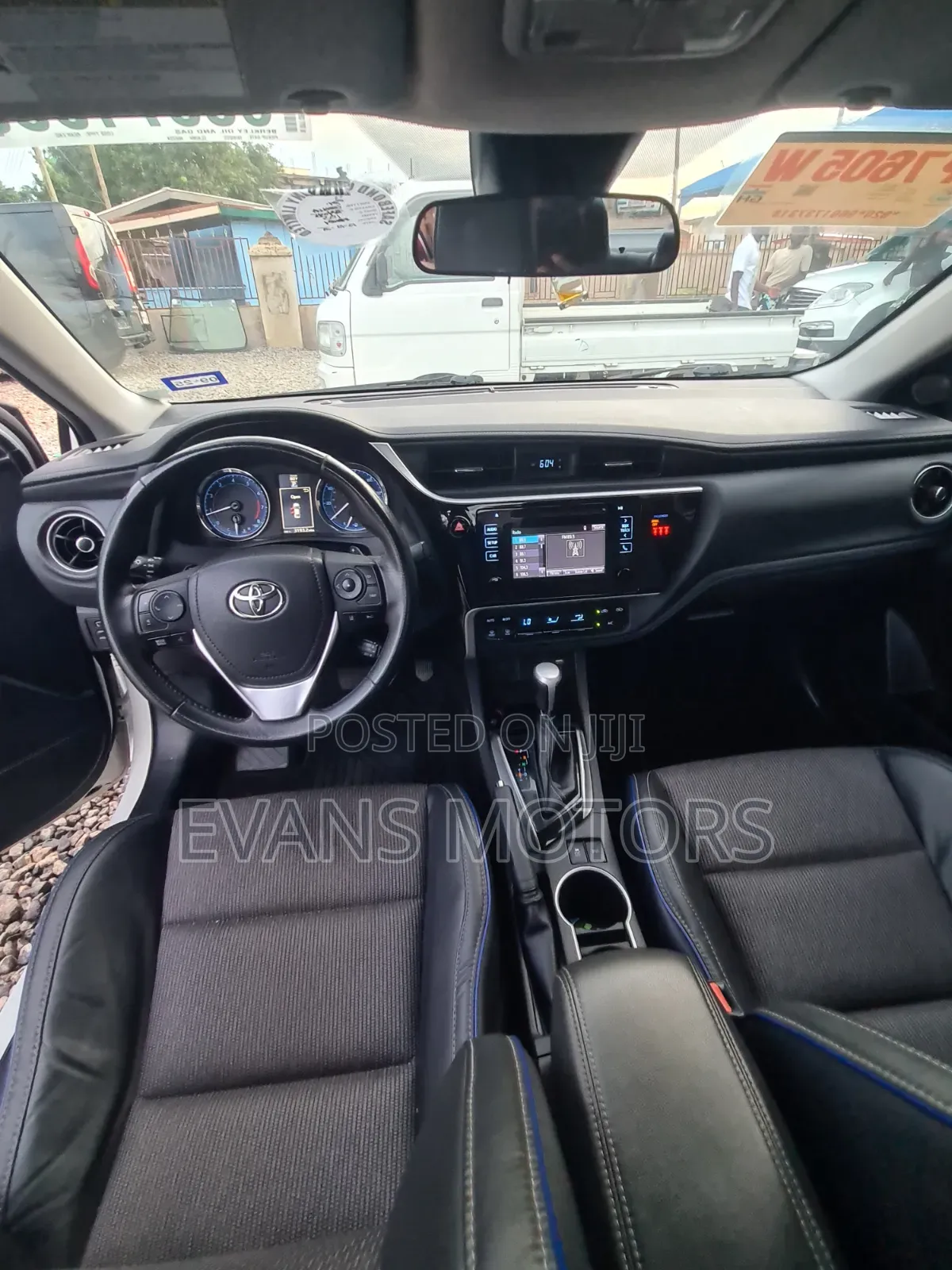 Toyota Corolla 2018 White