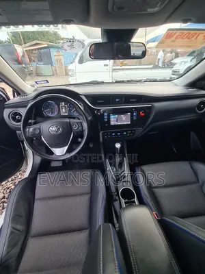 Toyota Corolla 2018 White