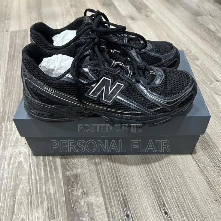 New Balance 740