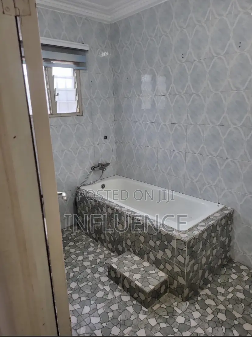 4bdrm House in Tantra Hill Achimota, East Legon for rent