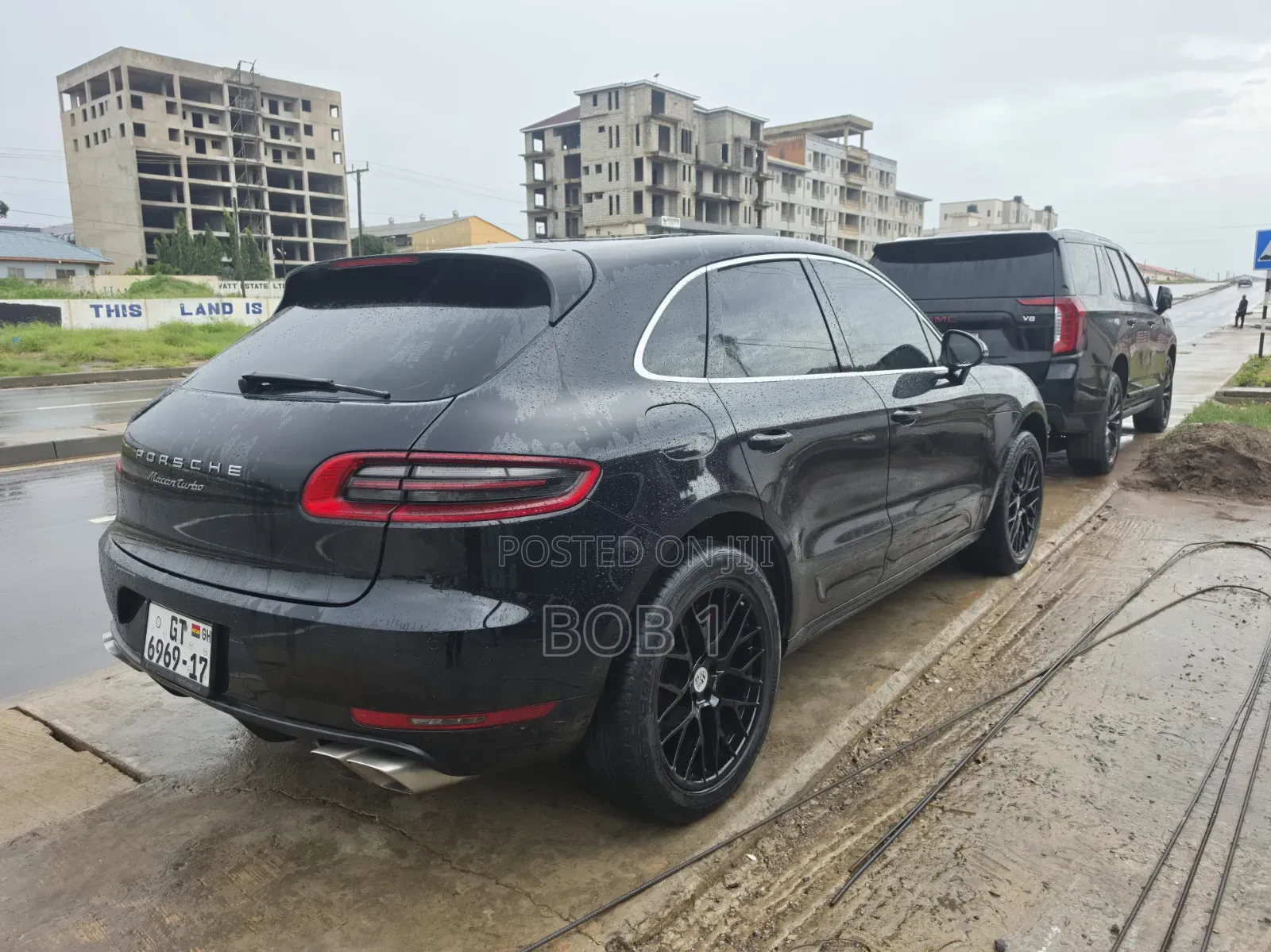 Porsche Macan Turbo w/Performance Package 2017 Black
