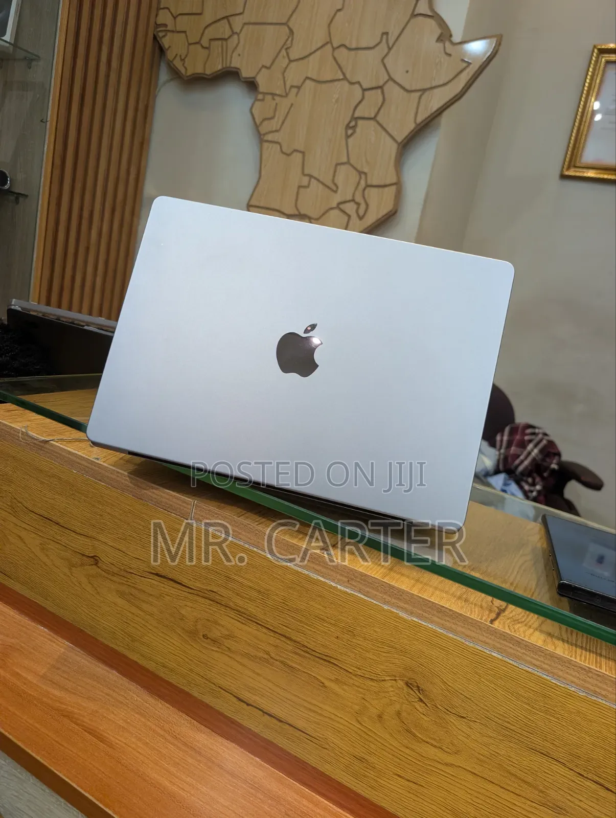 New Laptop Apple MacBook Pro 2024 M3 16GB Apple M3 SSD 1T