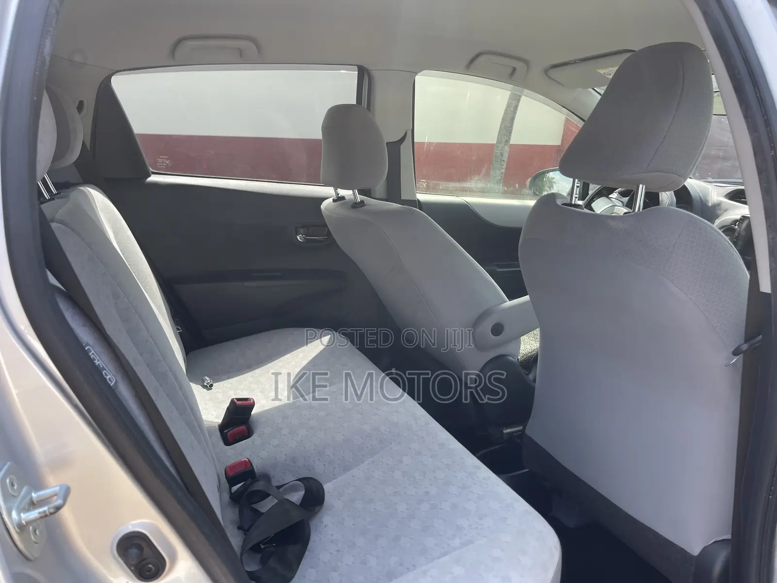 Toyota Vitz 1.3 AWD 3dr 2013 Silver
