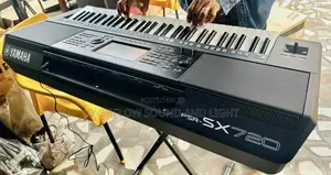 Yamaha PSR-Sx720 Digital Arranger Workstation 61 Keys