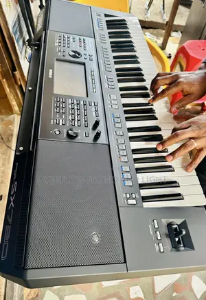 Yamaha PSR-Sx720 Digital Arranger Workstation 61 Keys