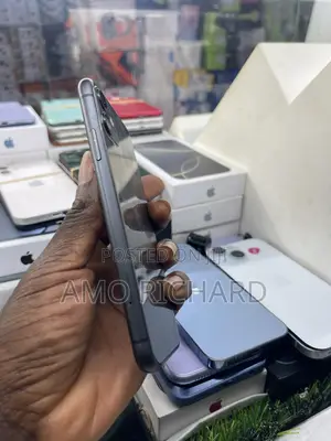 Apple iPhone 11 64 GB Black