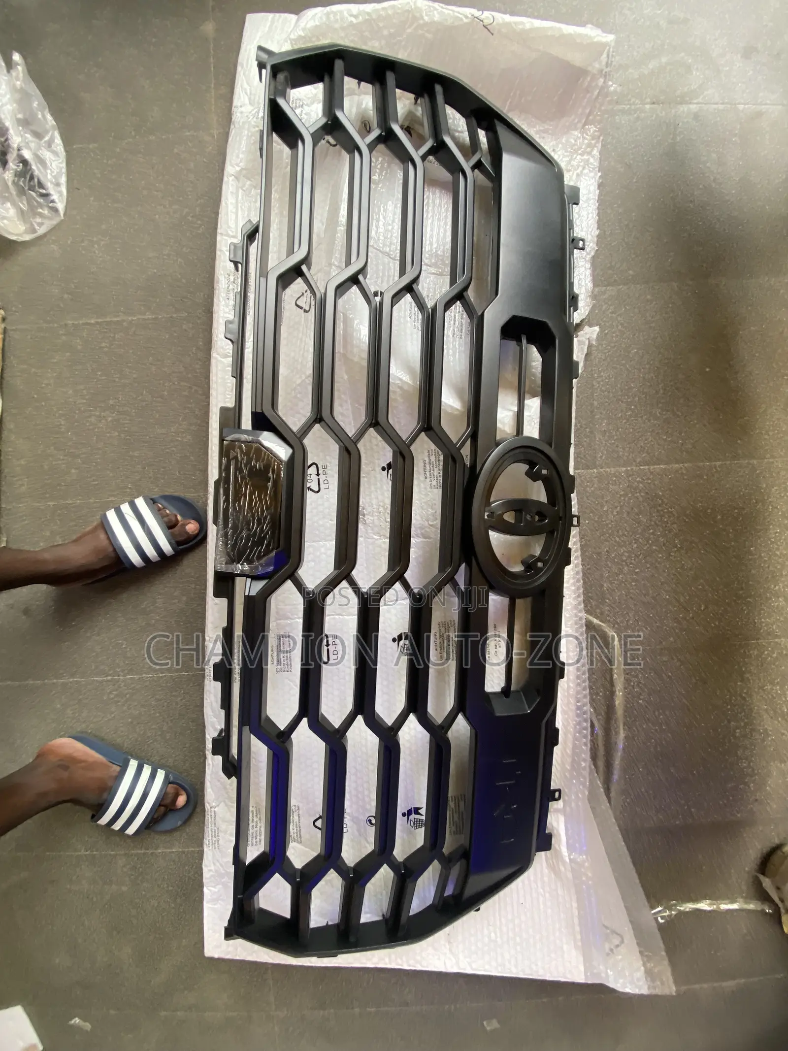 Toyota Tundra 2022-2023-2024-2025 Front Shells