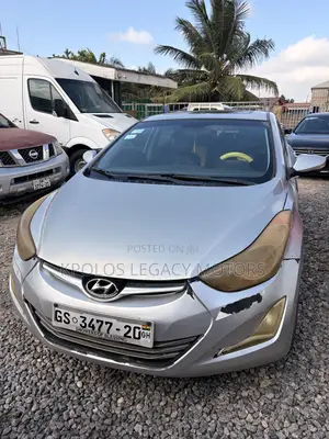 Hyundai Elantra Limited Sedan FWD (1.8L 4cyl 6A) 2013 Silver