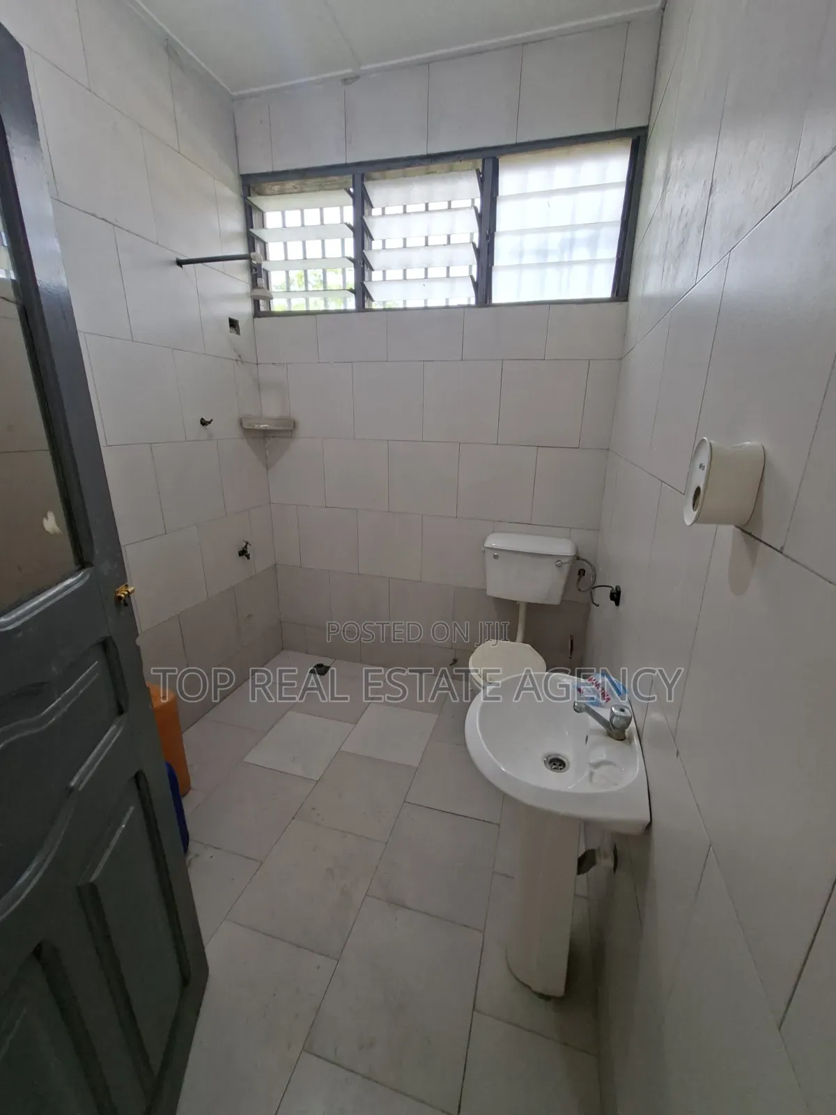 1bdrm Apartment in Ga East Municipal for rent
