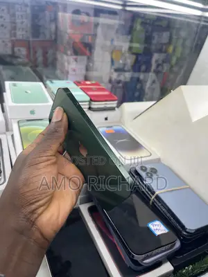 Apple iPhone 13 128 GB Green