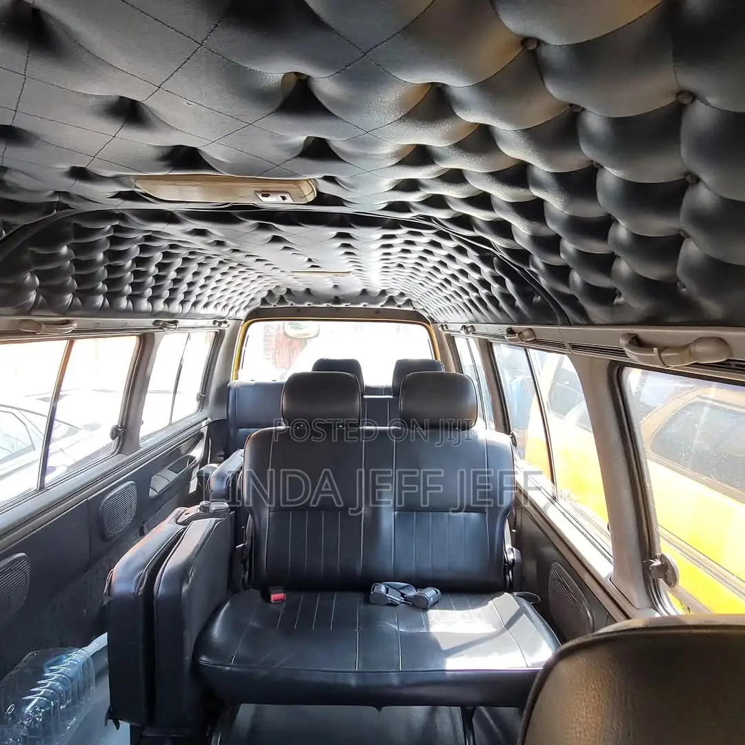 Hyundai H-100 2002 Yellow