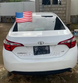 Toyota Corolla LE 4dr Sedan (1.8L 4cyl CVT) 2016 White