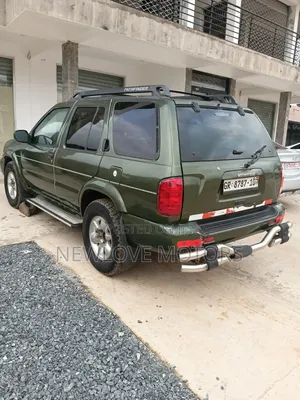 Nissan Pathfinder 2004 Green