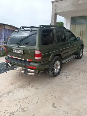 Nissan Pathfinder 2004 Green