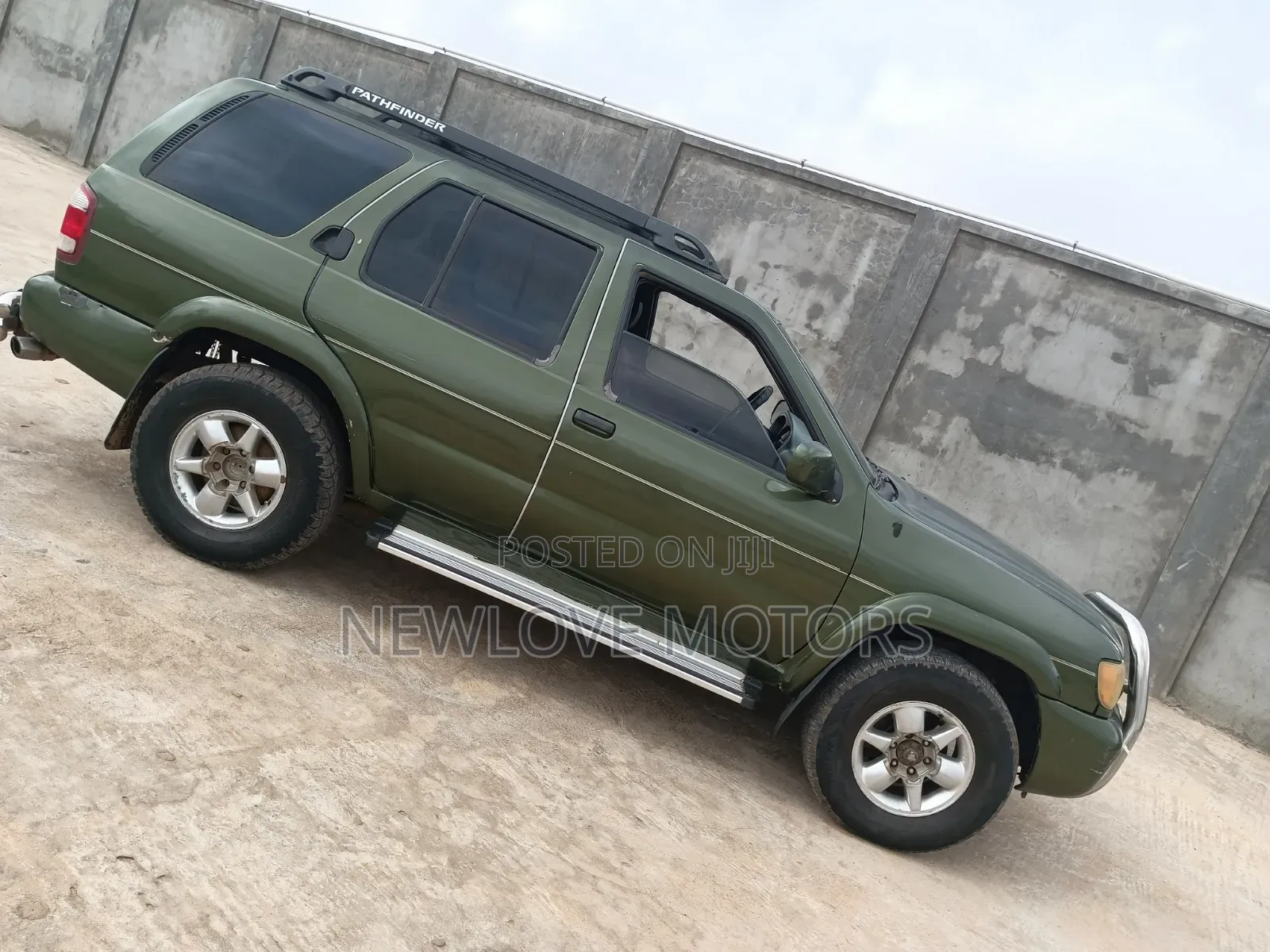 Nissan Pathfinder 2004 Green