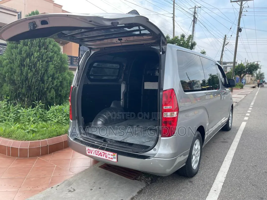 Hyundai Starex 2016 Silver