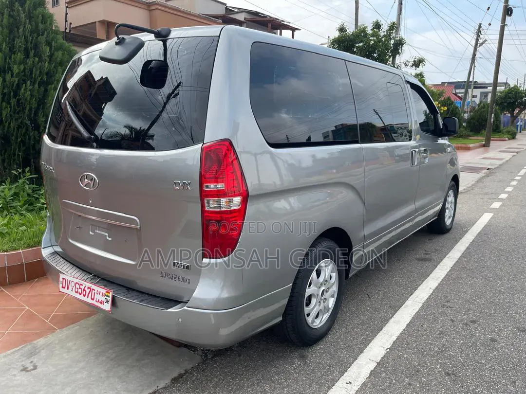 Hyundai Starex 2016 Silver