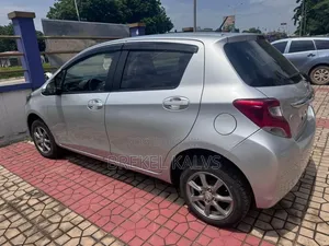 Toyota Vitz 1.3 AWD 5dr 2016 Silver