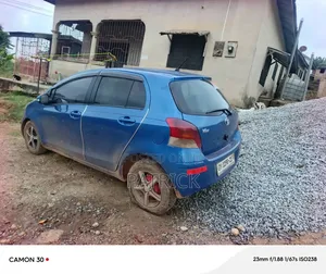 Toyota Vitz 2010 Blue