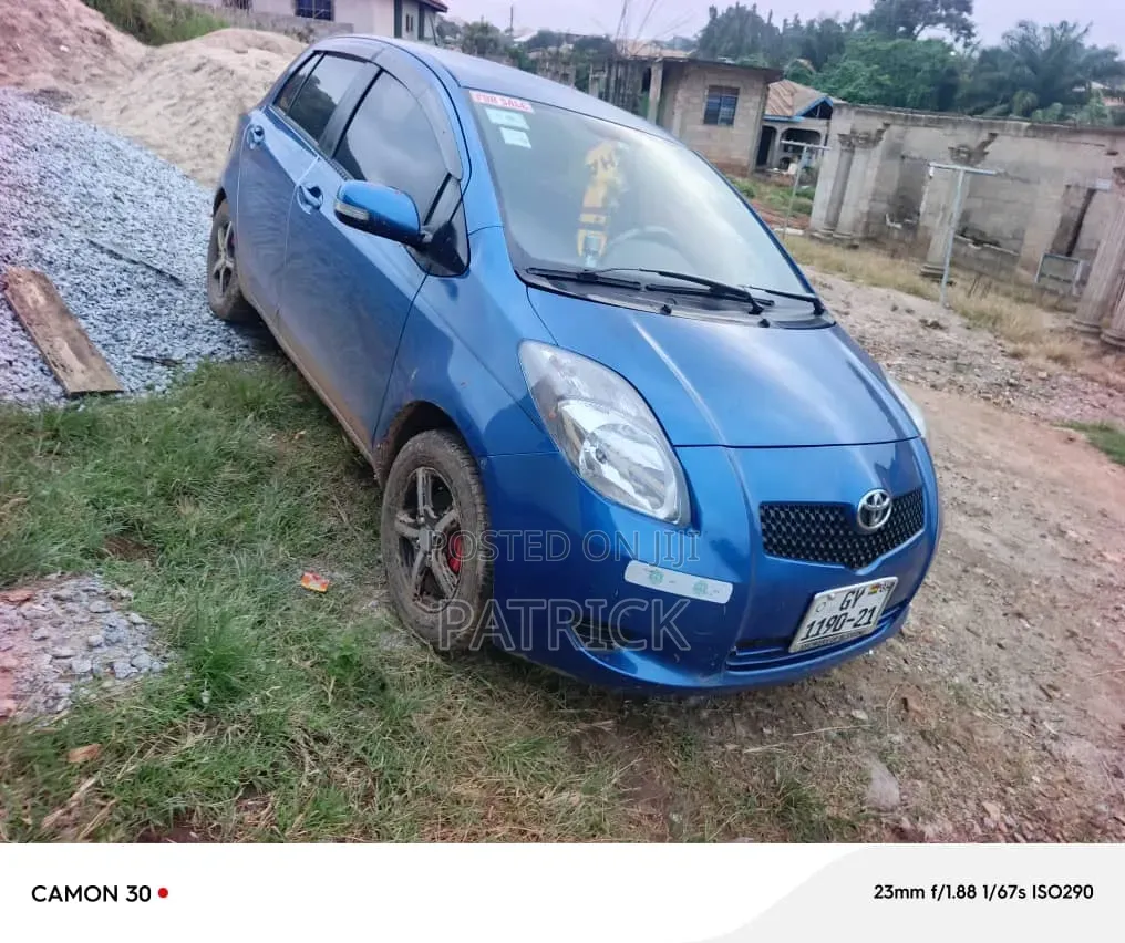 Toyota Vitz 2010 Blue