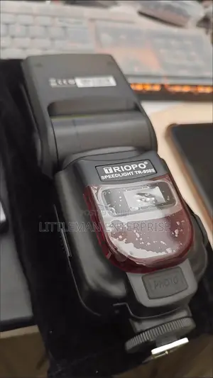 Universal Camera Speedlite Triopo With Trigger